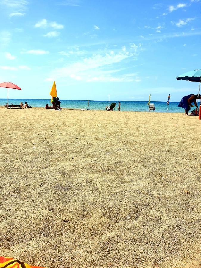 Hotel Lupo Di Mare มาริน่า เด กาสตาเนโก การ์ดูชี ภายนอก รูปภาพ